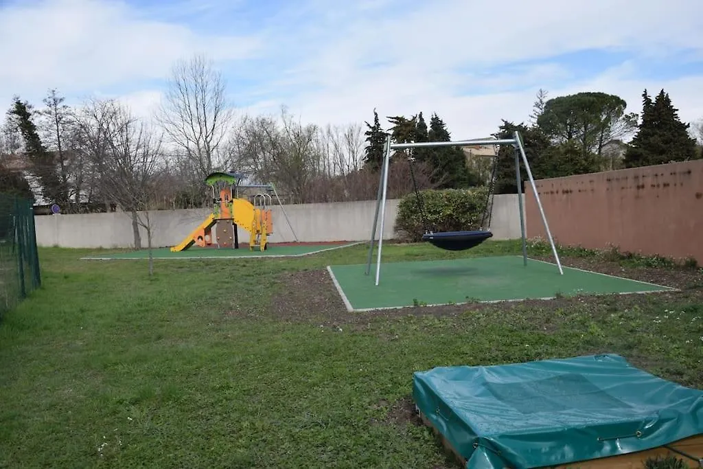 Le Petit Bonheur - Place Parking Privee - Clim - Terrasse - Piscine Partagee - Proche Parc Spirou Saint-Saturnin-les-Avignon